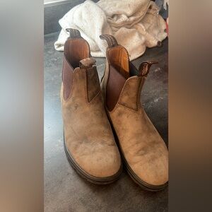 Blundstones 7.5